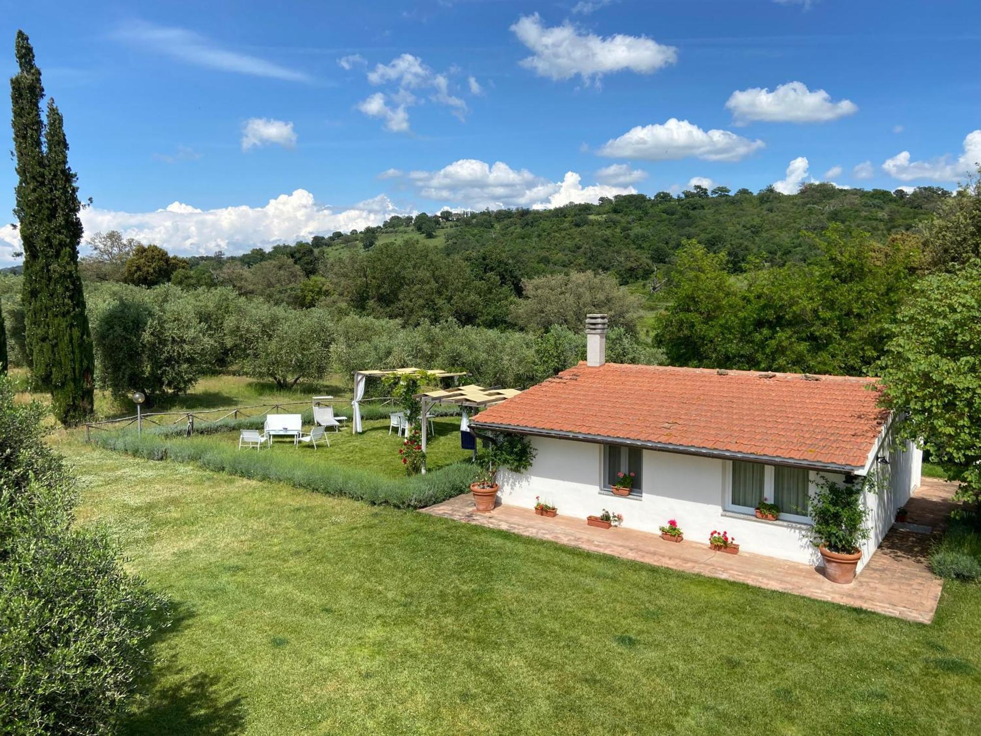 Tenuta Le Mandorlaie, Agriturismo In Скансано Экстерьер фото